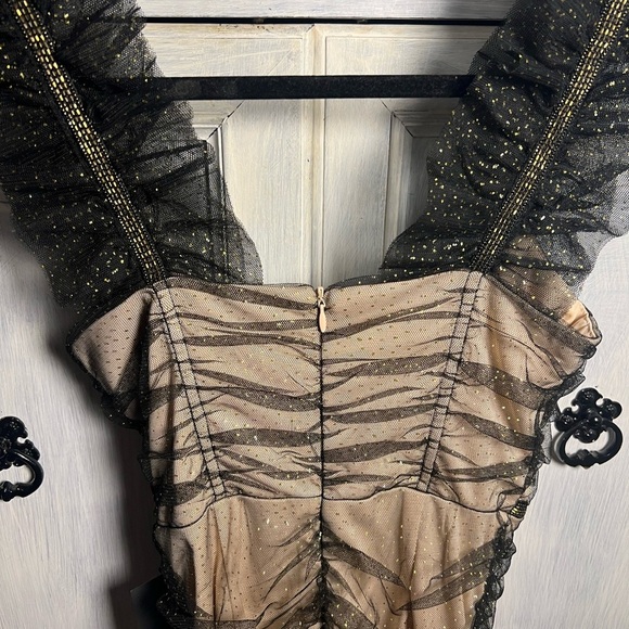 Elegant Black and Cream‎ Women's Dress - Picture 12 of 12